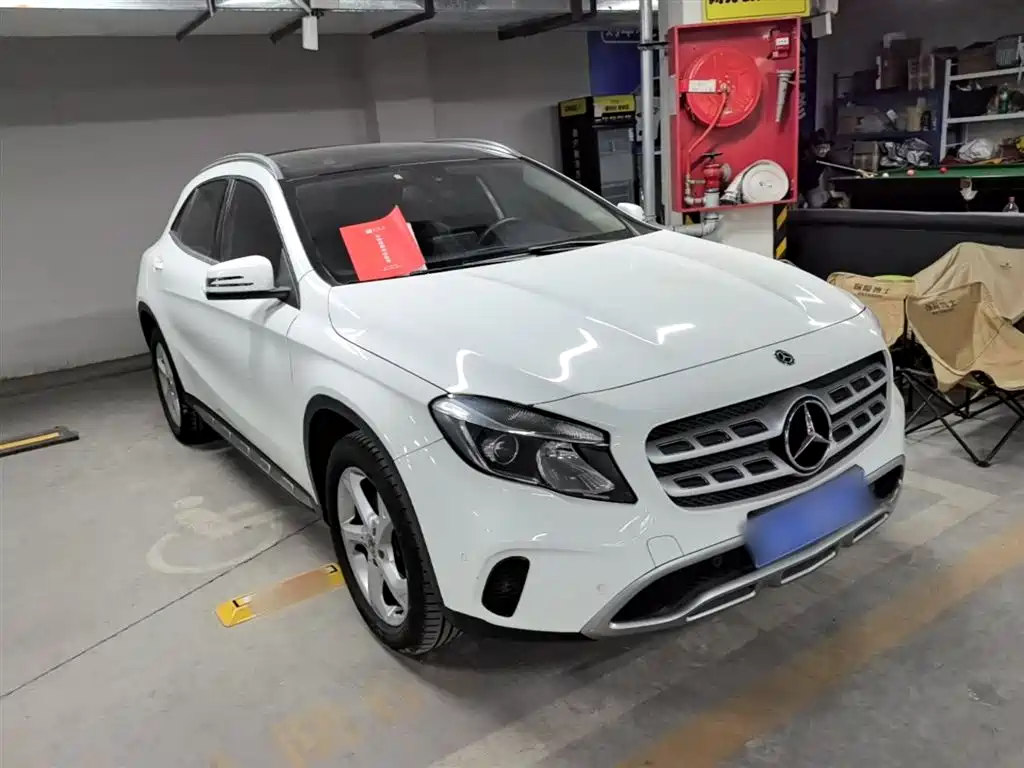 Mercedes-Benz GLA 2018 GLA 200 Dynamic фото 4