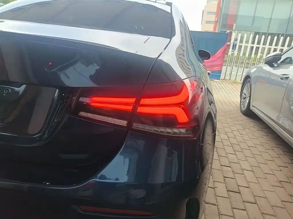 Mercedes-Benz A-Class 2019 A 200 L Sport Sedan фото 8