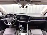 Фото 6 - Volkswagen Touareg