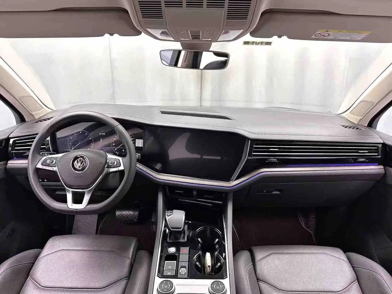 Фото 6 - Volkswagen Touareg