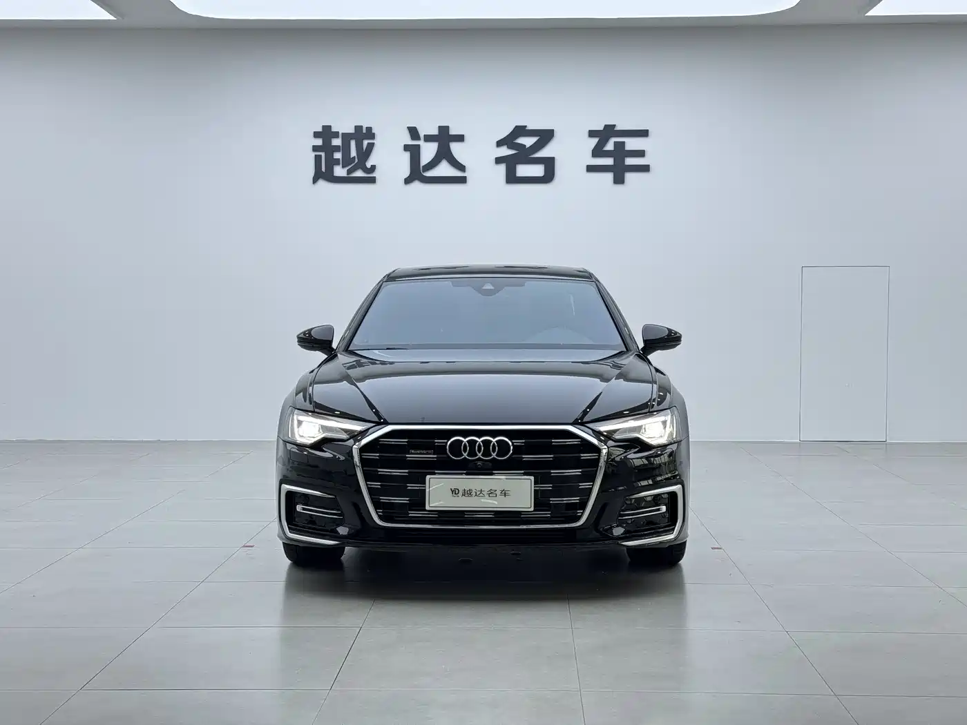 Audi A6L 2024 55 TFSI quattro Exclusive Dynamic фото 2