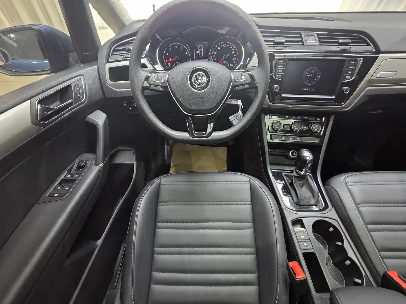 Volkswagen Touran 2018 Touran L 280TSI DSG Comfort 7-seater China V фото 13