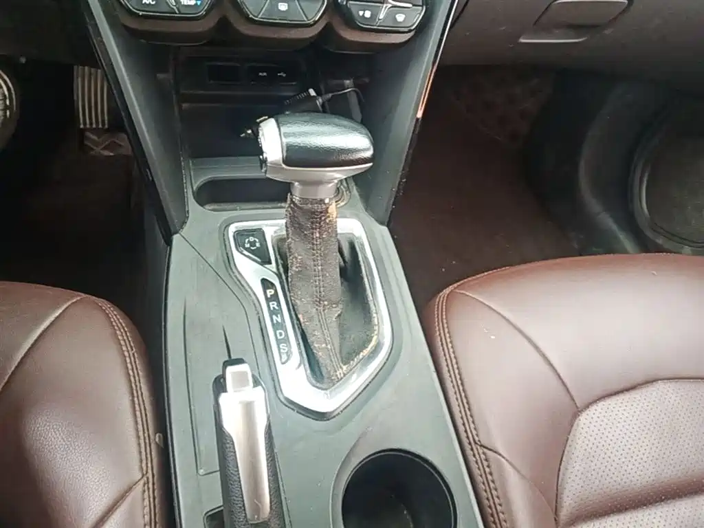 GAC Trumpchi Trumpchi GS4 2015 200T G-DCT Elite Edition фото 14