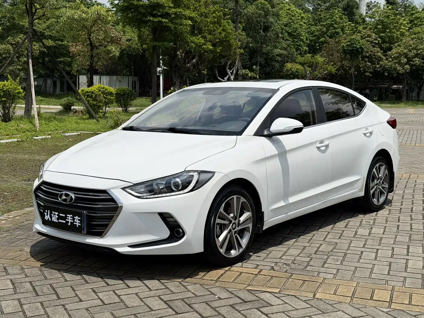 Hyundai Elantra 2016 Model 1.6L Automatic Smart Elite