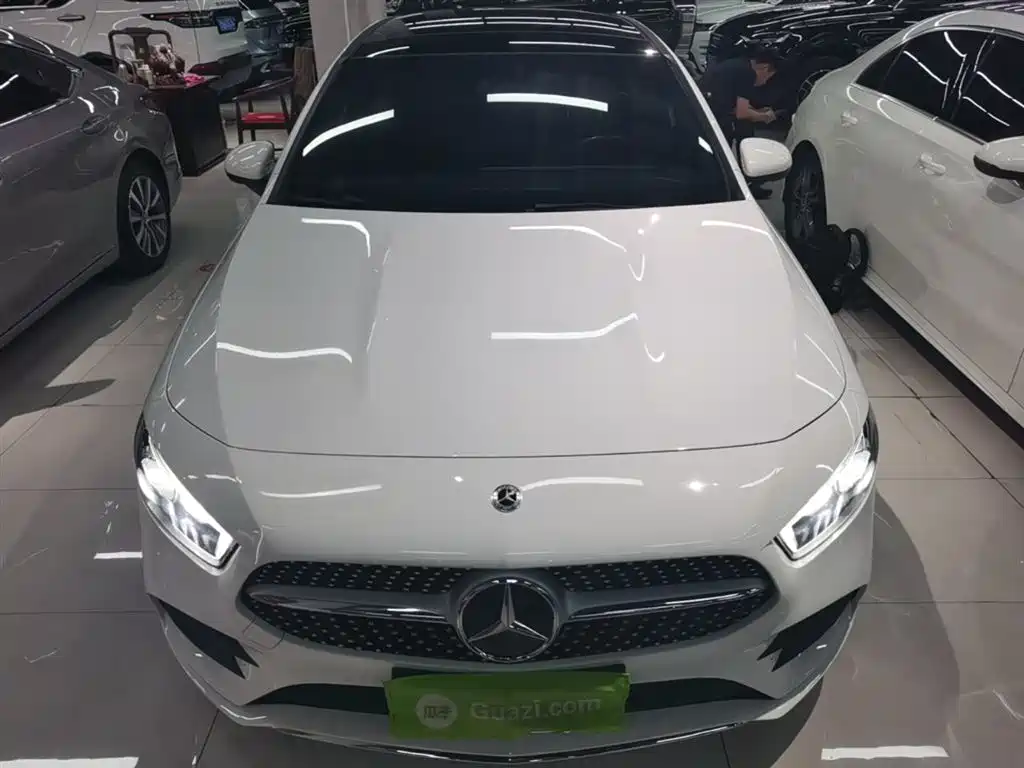 Mercedes-Benz A-Class 2021 A 200 L Sport Sedan Fashion Edition фото 3
