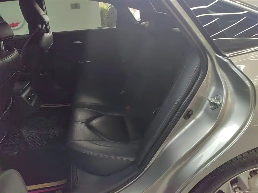 Toyota Avalon 2021 2.5L Luxury Edition фото 13