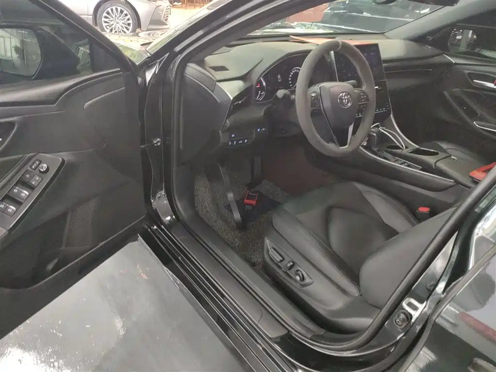 Toyota Avalon 2022 Hybrid 2.5L Luxury Edition фото 15