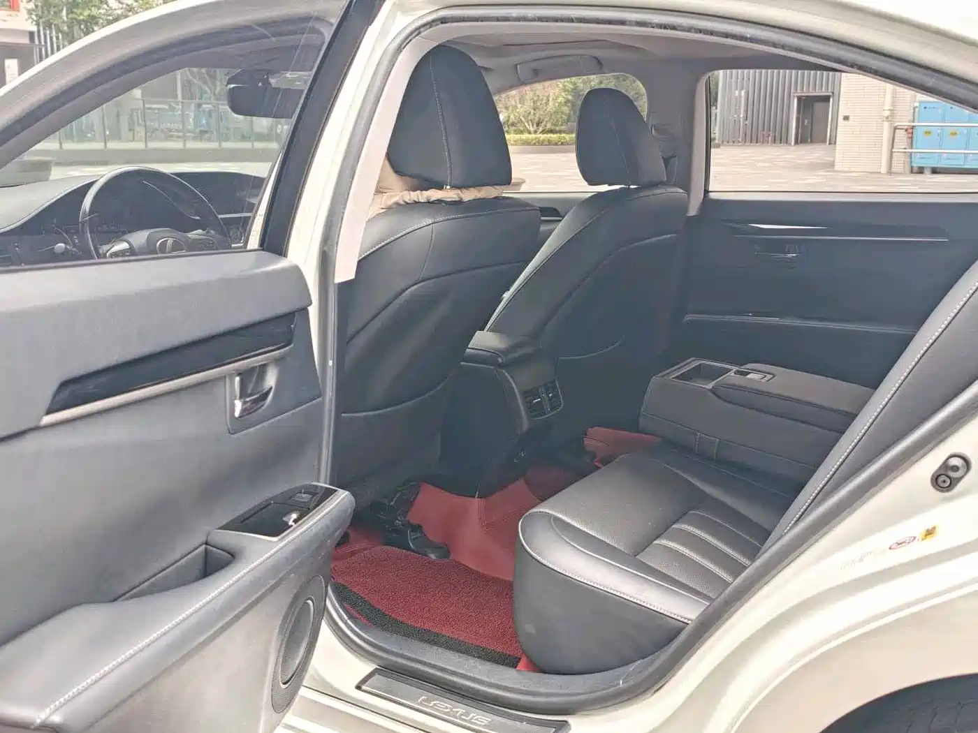 Lexus ES 2015 200 Elite Edition фото 5
