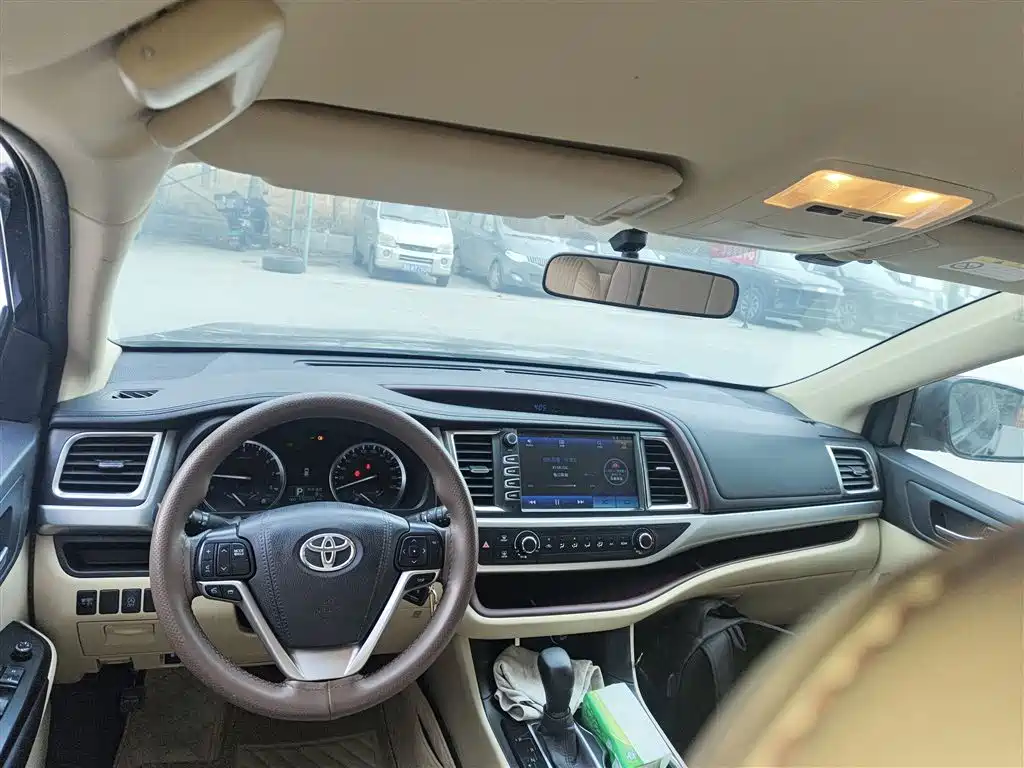 Toyota Highlander 2017 2.0T 2WD Elite 5-Seater фото 6