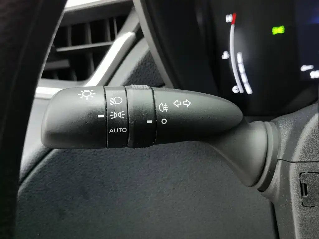 Фото 21 - Toyota Frontlander