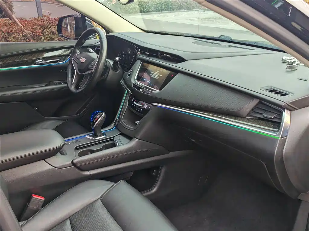 Cadillac XT5 2018 25T Luxury фото 16