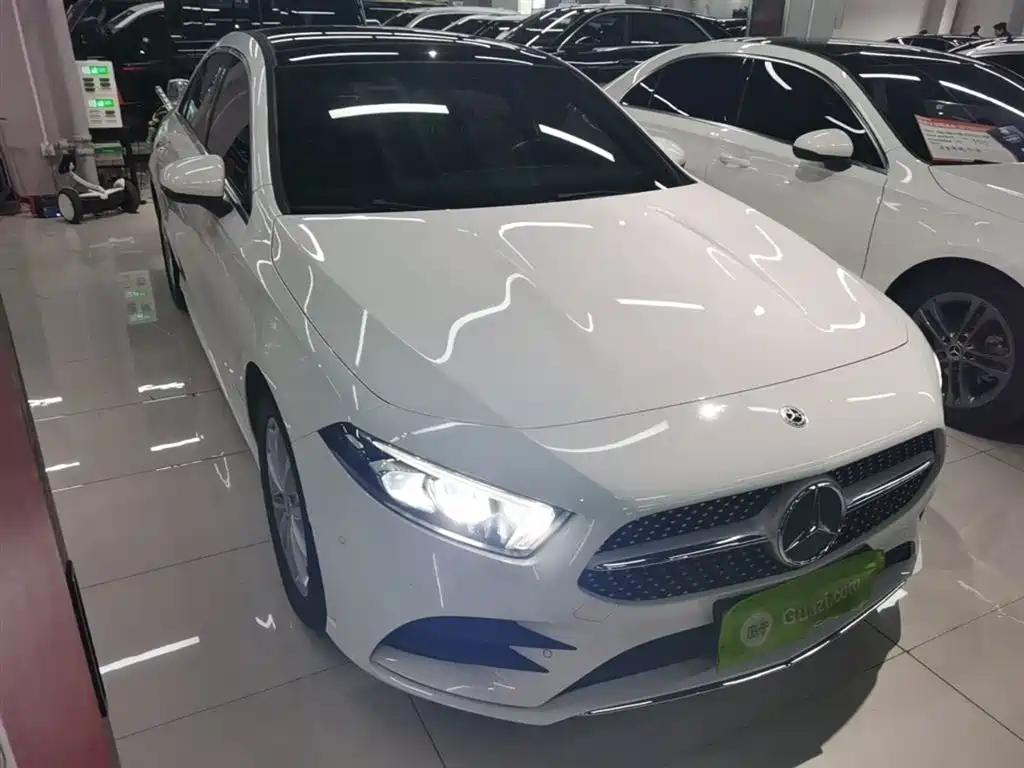 Mercedes-Benz A-Class 2021 A 200 L Sport Sedan Fashion Edition фото 4