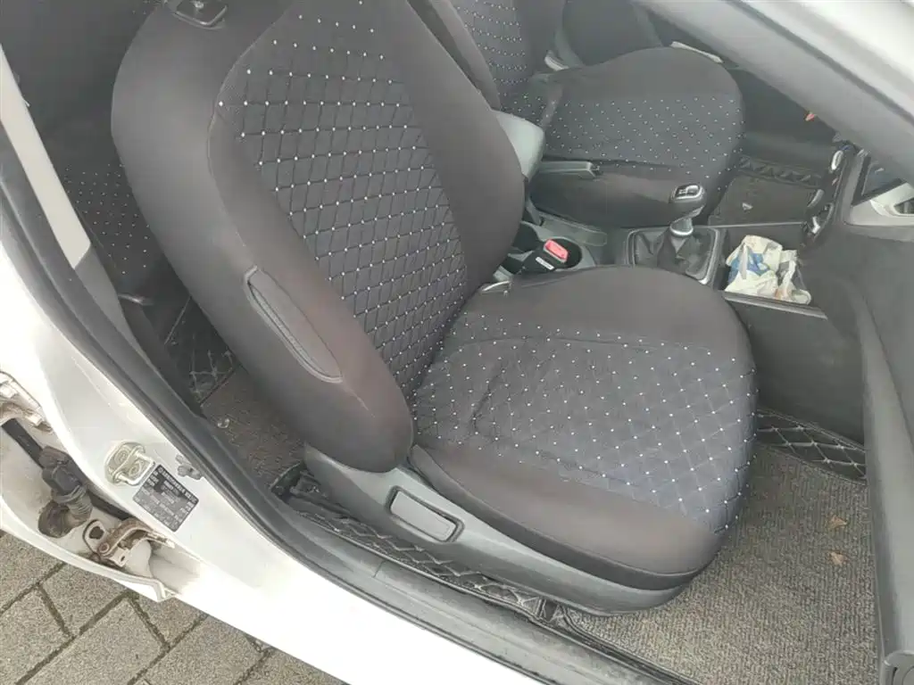 Hyundai Verna 2016 1.4L Manual Cool Edition GLS фото 25