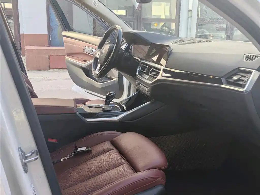 BMW 3 Series 2022 Facelift 320i Sport Package фото 9