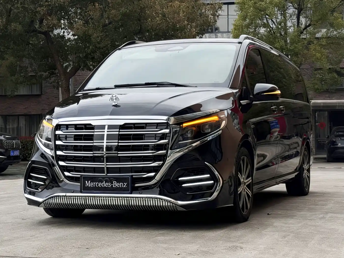 Mercedes-Benz V-Class 2024 V 300 L Long Wheelbase Luxury Edition