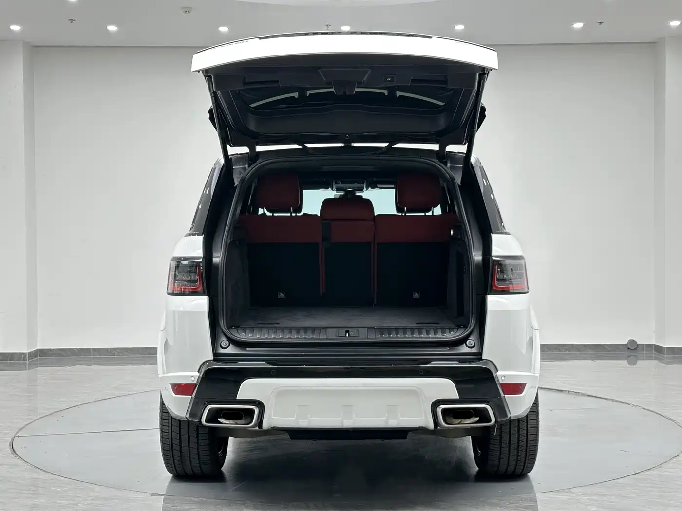 Land Rover Range Rover Sport 2021 3.0 L6 Gloss Black Edition фото 30