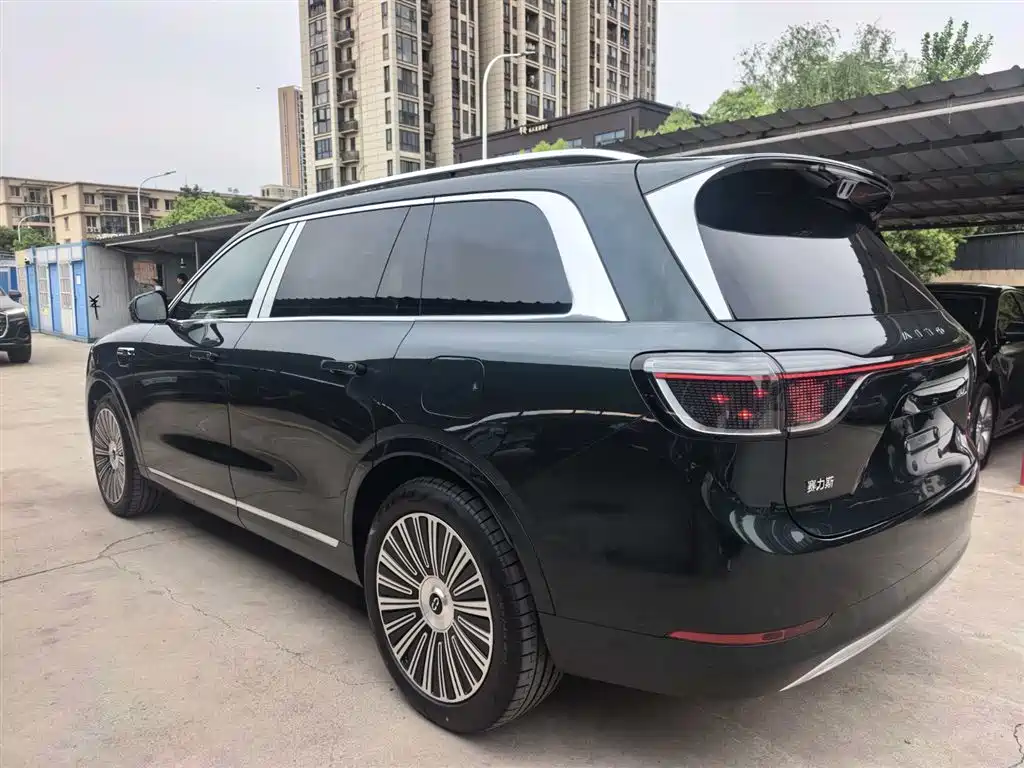 AITO Wenjie AITO M9 2025 Extended Range Ultra 52kWh 6-Seater фото 7