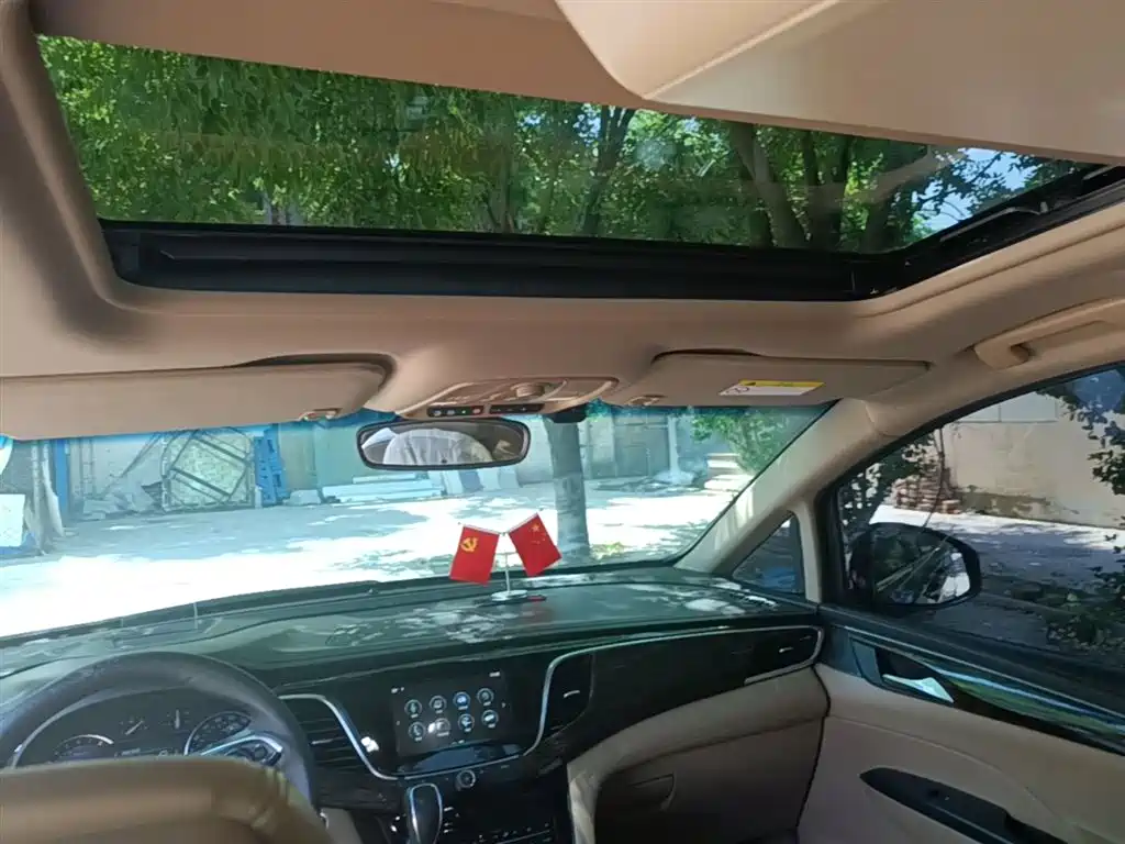 Buick GL8 2017 ES 28T Flagship China V фото 18