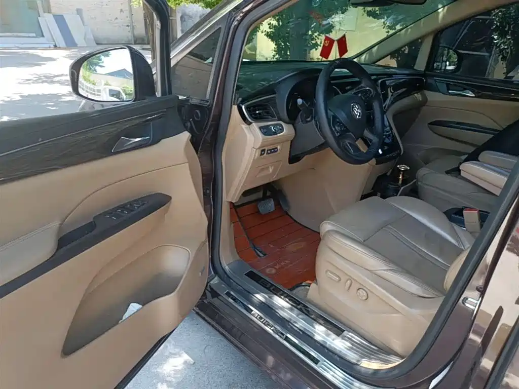 Buick GL8 2017 ES 28T Flagship China V фото 16