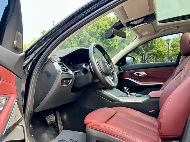 BMW 3 Series 2022 325i M Sport Package фото 4