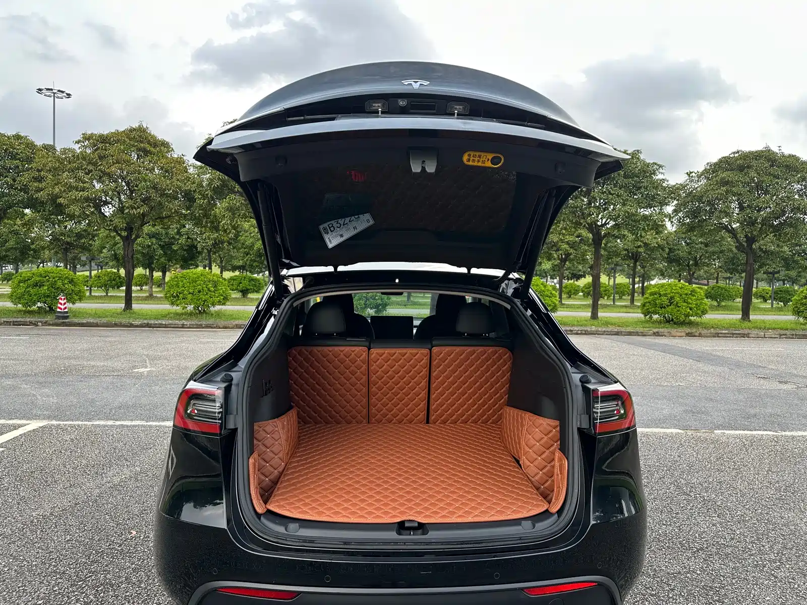 Фото 19 - Tesla Model Y