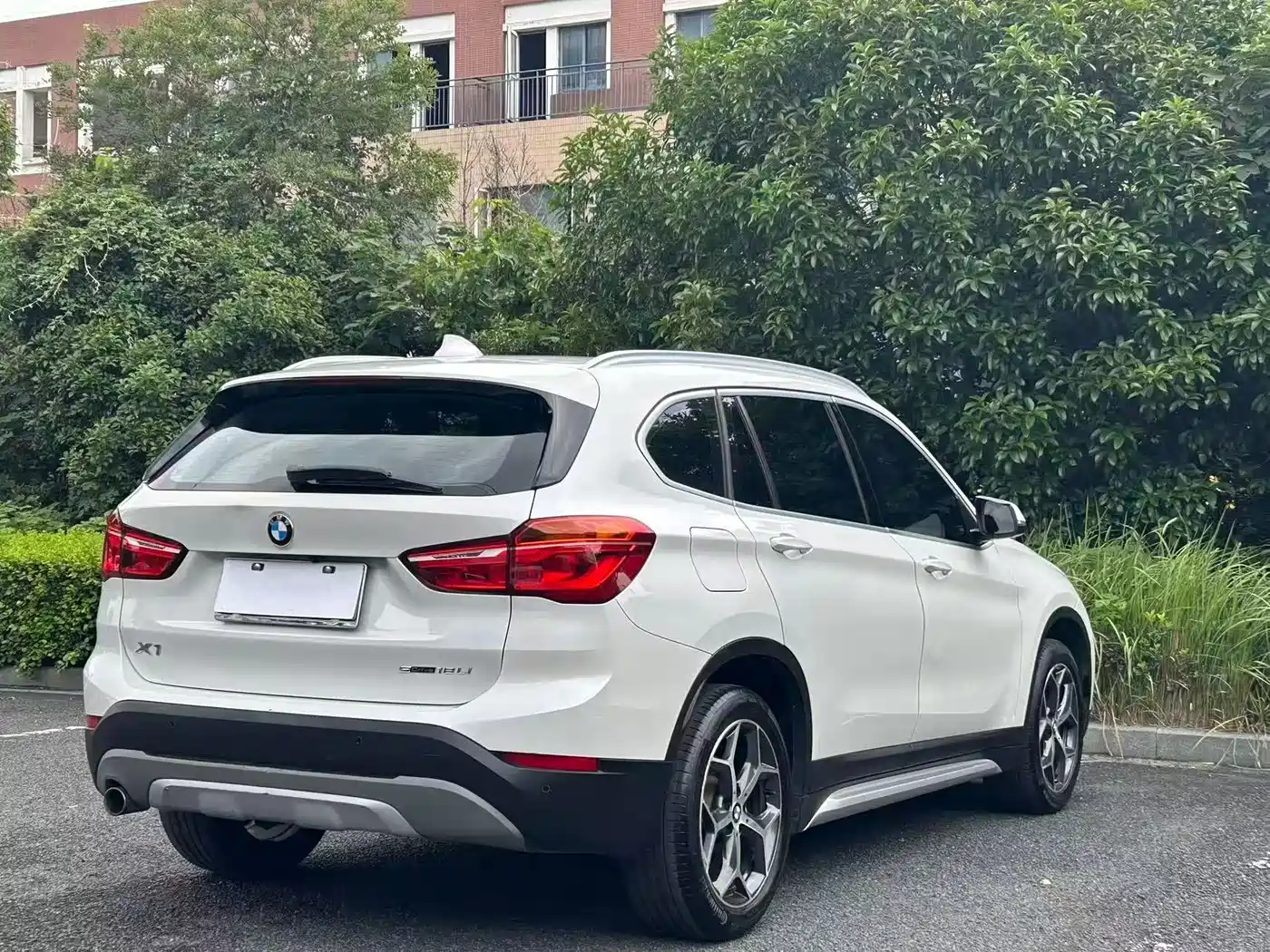 BMW X1 2019 sDrive18Li Premium Model фото 4