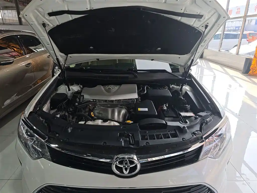 Toyota Camry 2016 2.0G 10th Anniversary Leading Edition фото 20