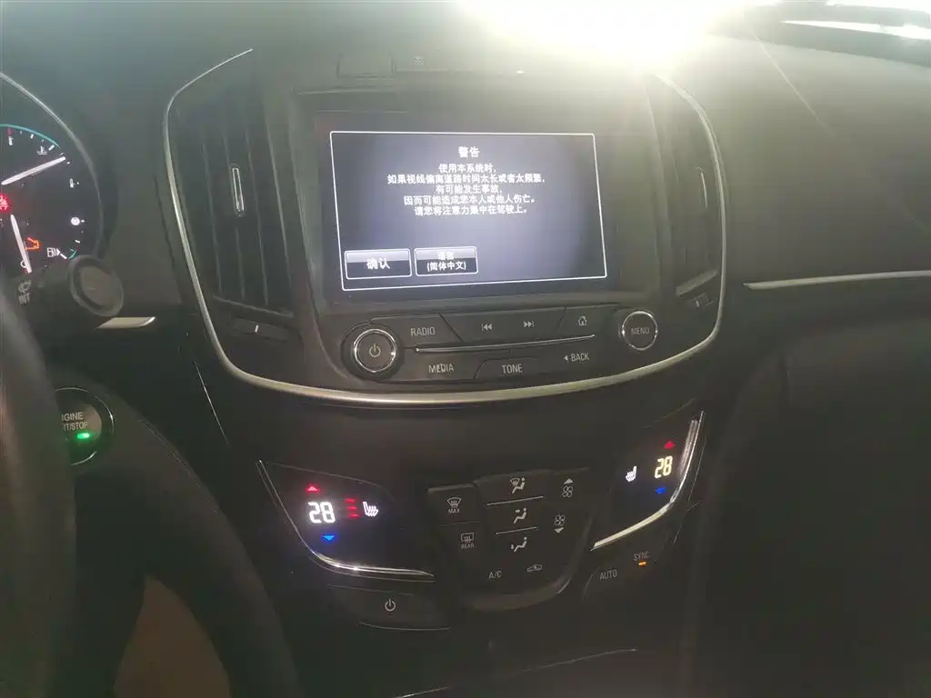 Buick Regal 2015 1.6T Elite Tech Edition фото 13