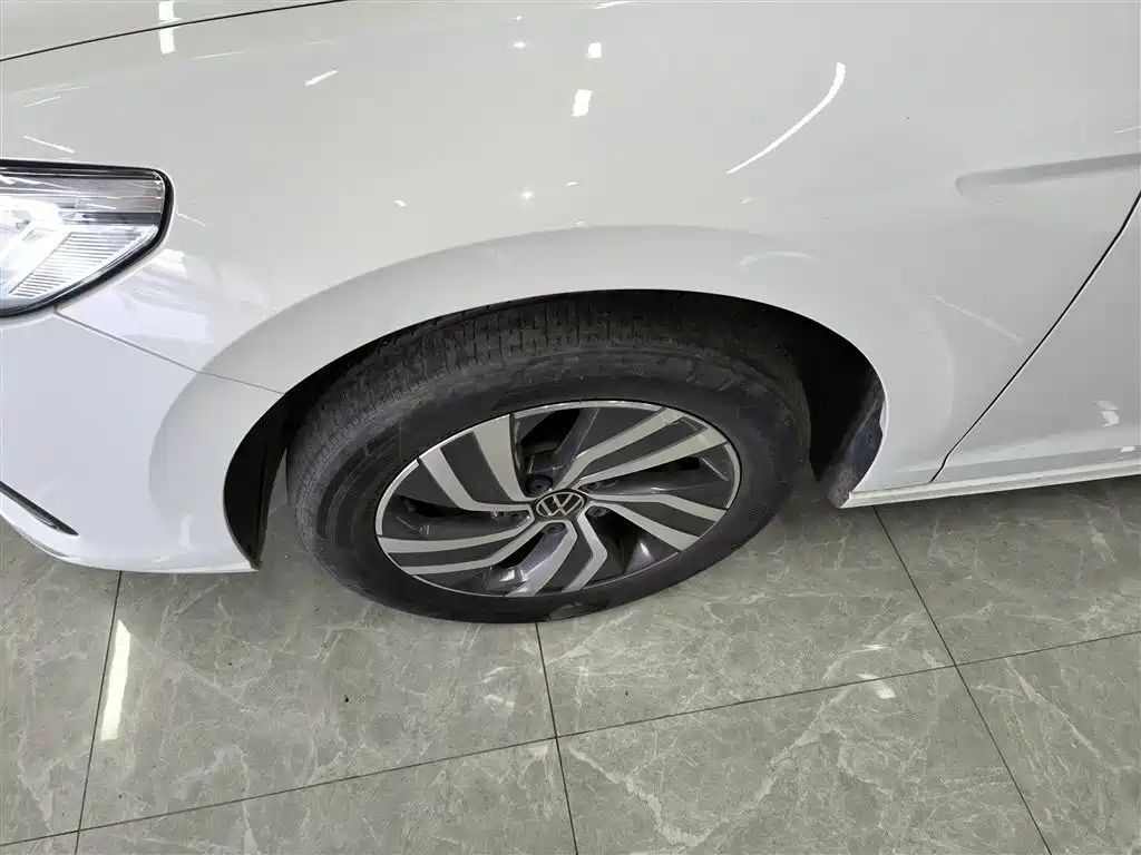 Volkswagen Bora 2023 200TSI DSG Yuexing Edition фото 25