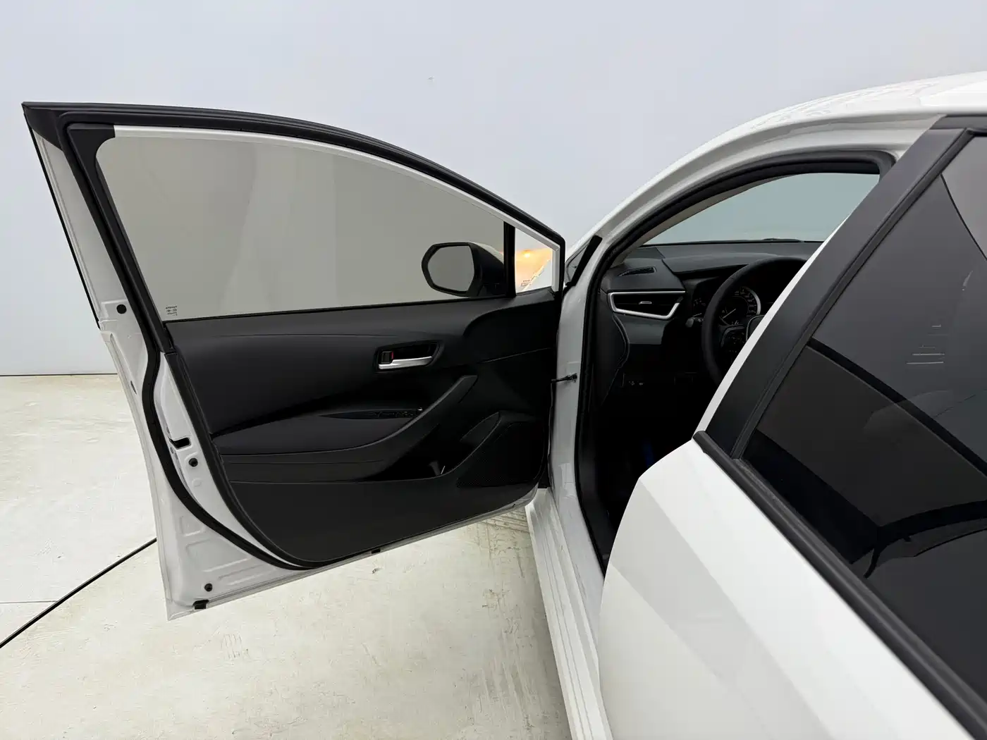 Toyota Corolla 2021 1.2T S-CVT Elite PLUS Edition фото 22