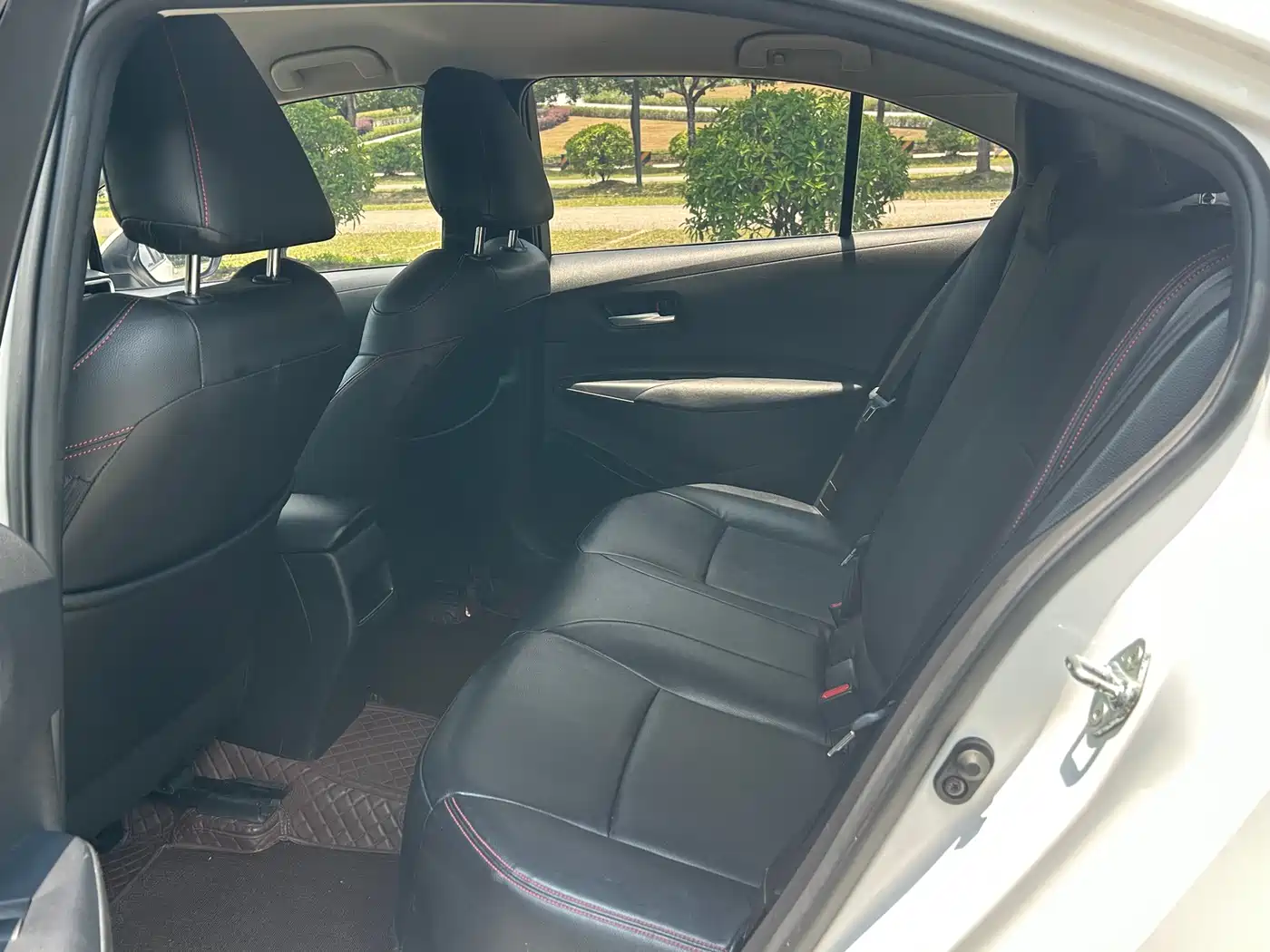 Toyota Corolla 2023 1.2T Pioneer Edition фото 8