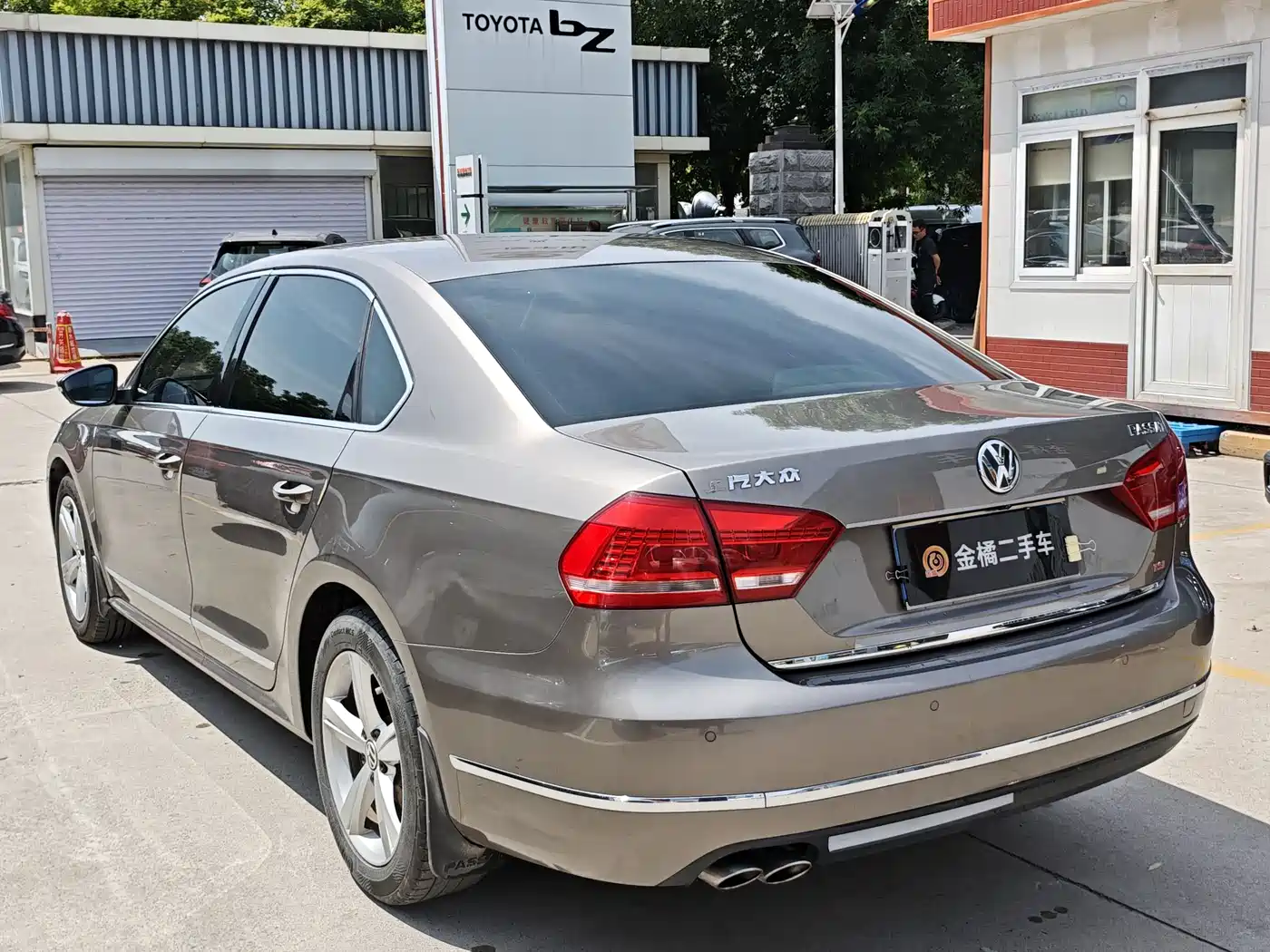 Volkswagen Passat 2014 2.0TSI DSG Executive Edition фото 3