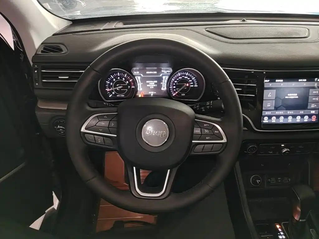 Jeep Commander 2018 2018 2.0T 2WD Advance Version China V