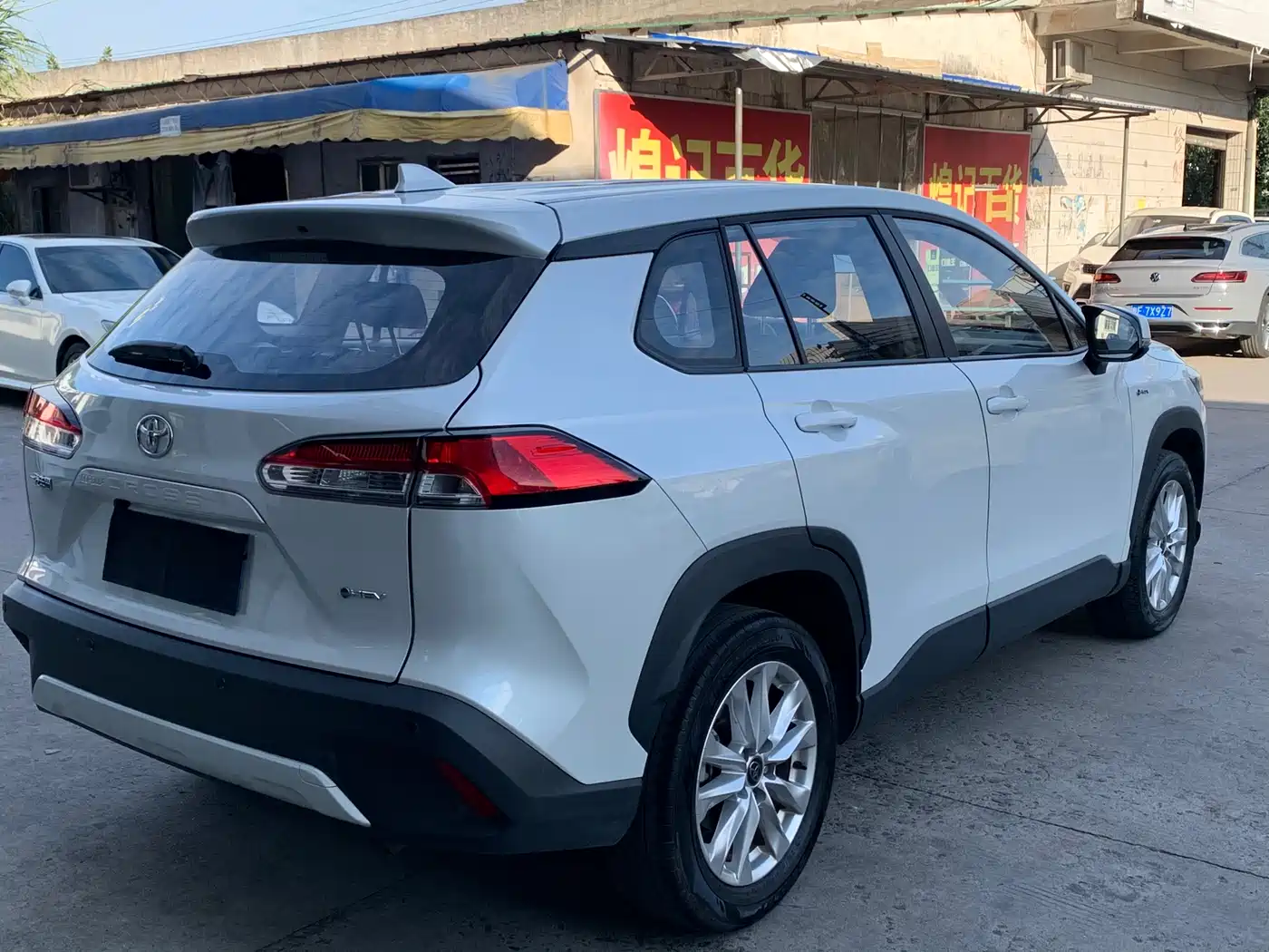 Toyota Corolla Cross 2024 2.0L Smart Hybrid Dual Engine Pioneer Edition фото 9