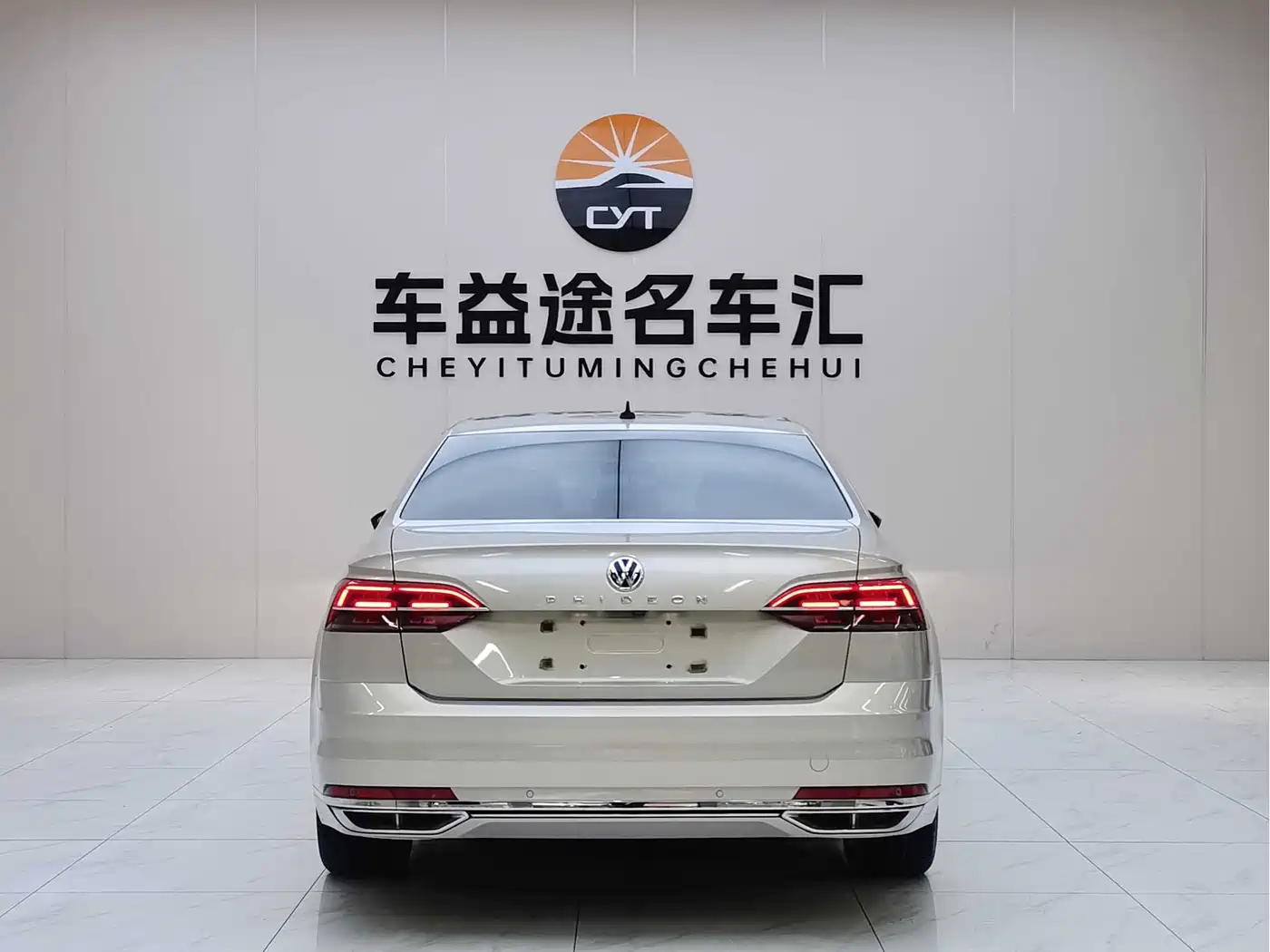 Volkswagen Phideon 2016 380TSI 2WD Executive Edition фото 5