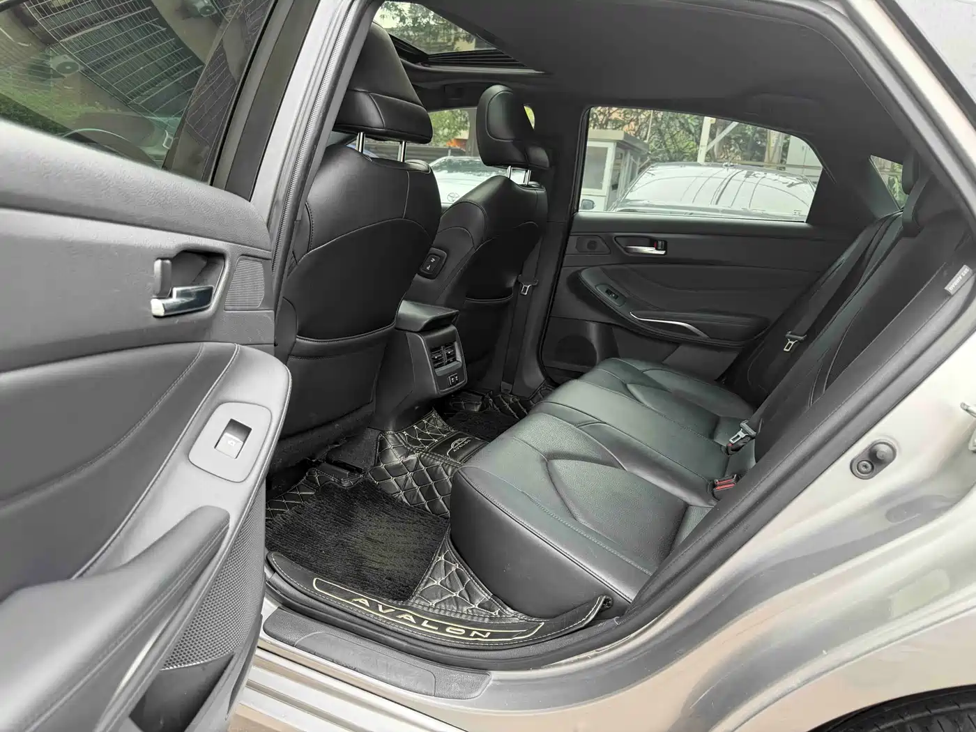Toyota Avalon 2019 2.0L Luxury Edition (China VI) фото 14