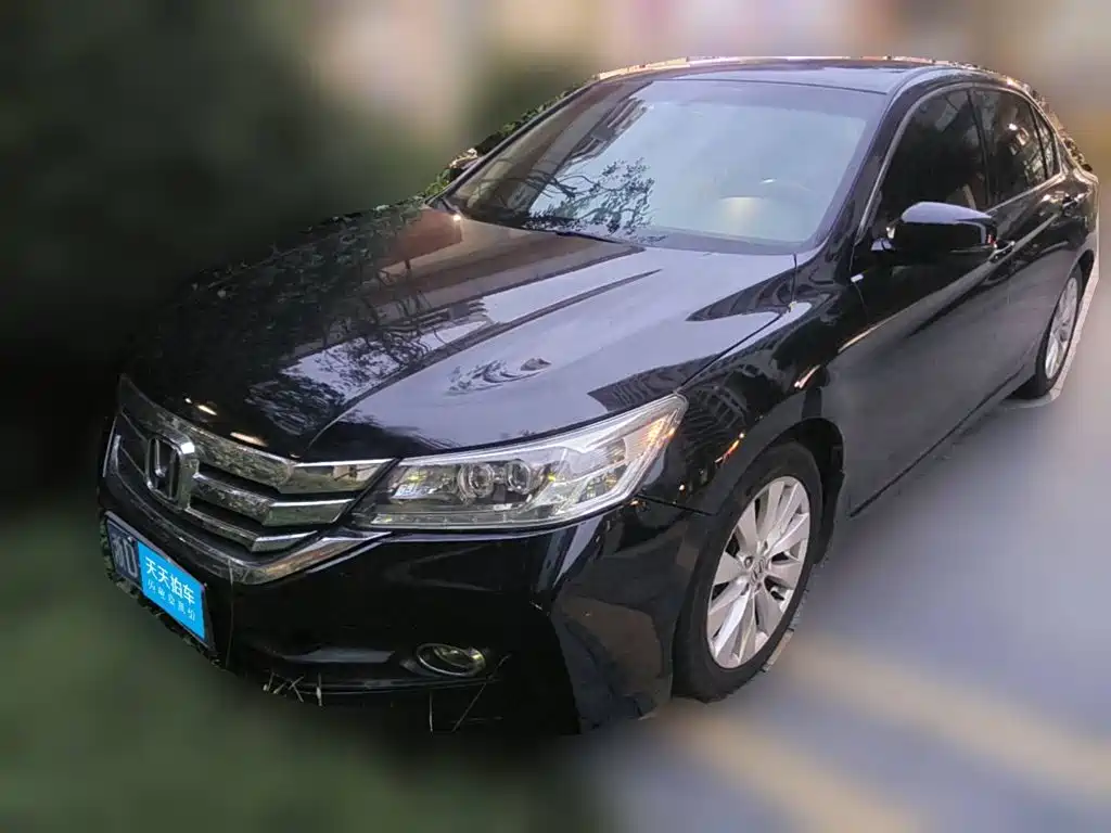 Фото 1 - Honda Accord