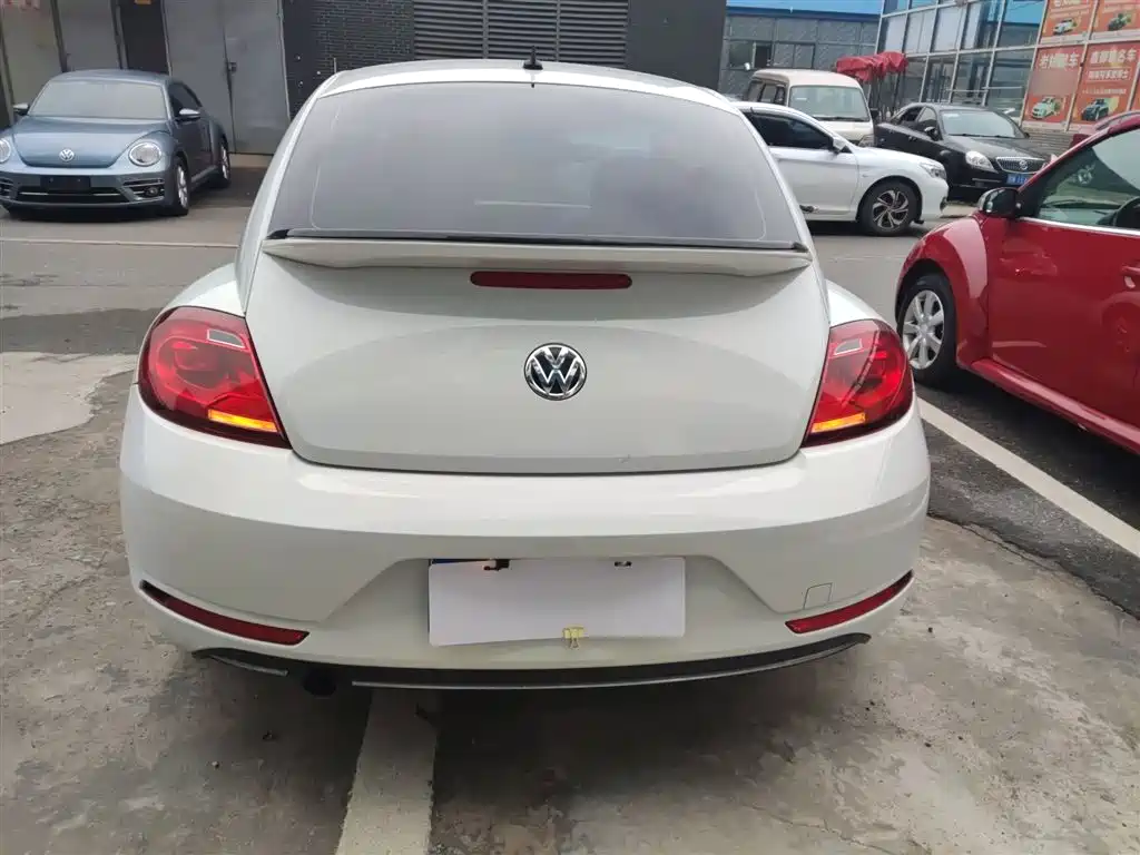 Volkswagen Beetle 2018 180TSI Easy Joy Edition фото 4