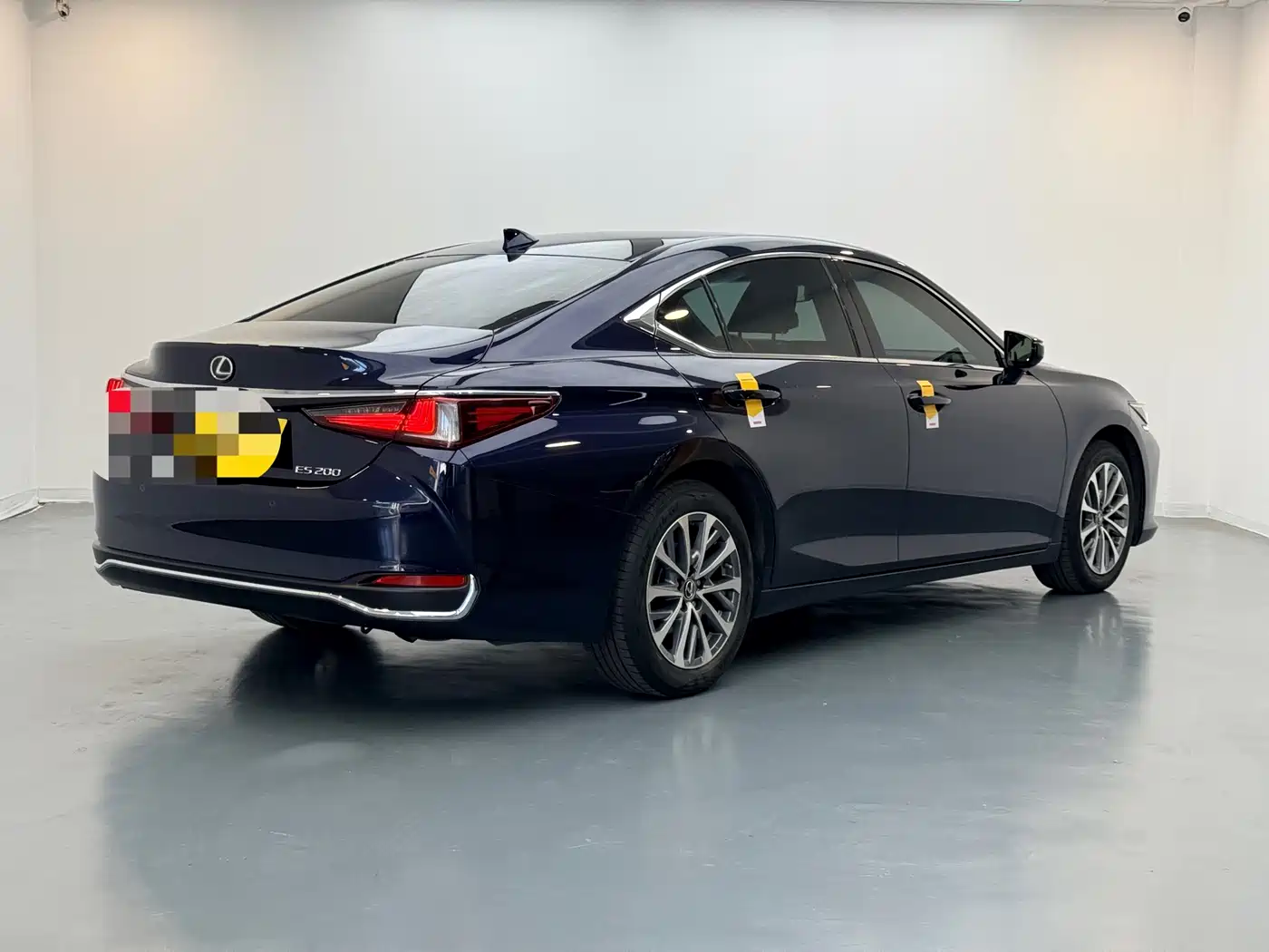 Lexus ES 2022 200 Excellence Edition фото 6