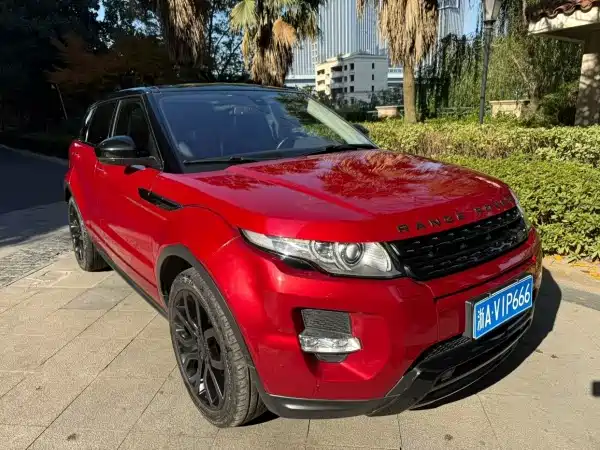 Land Rover Range Rover Evoque (Import) 2014 2.0T 5-door Brilliance Sport фото 3