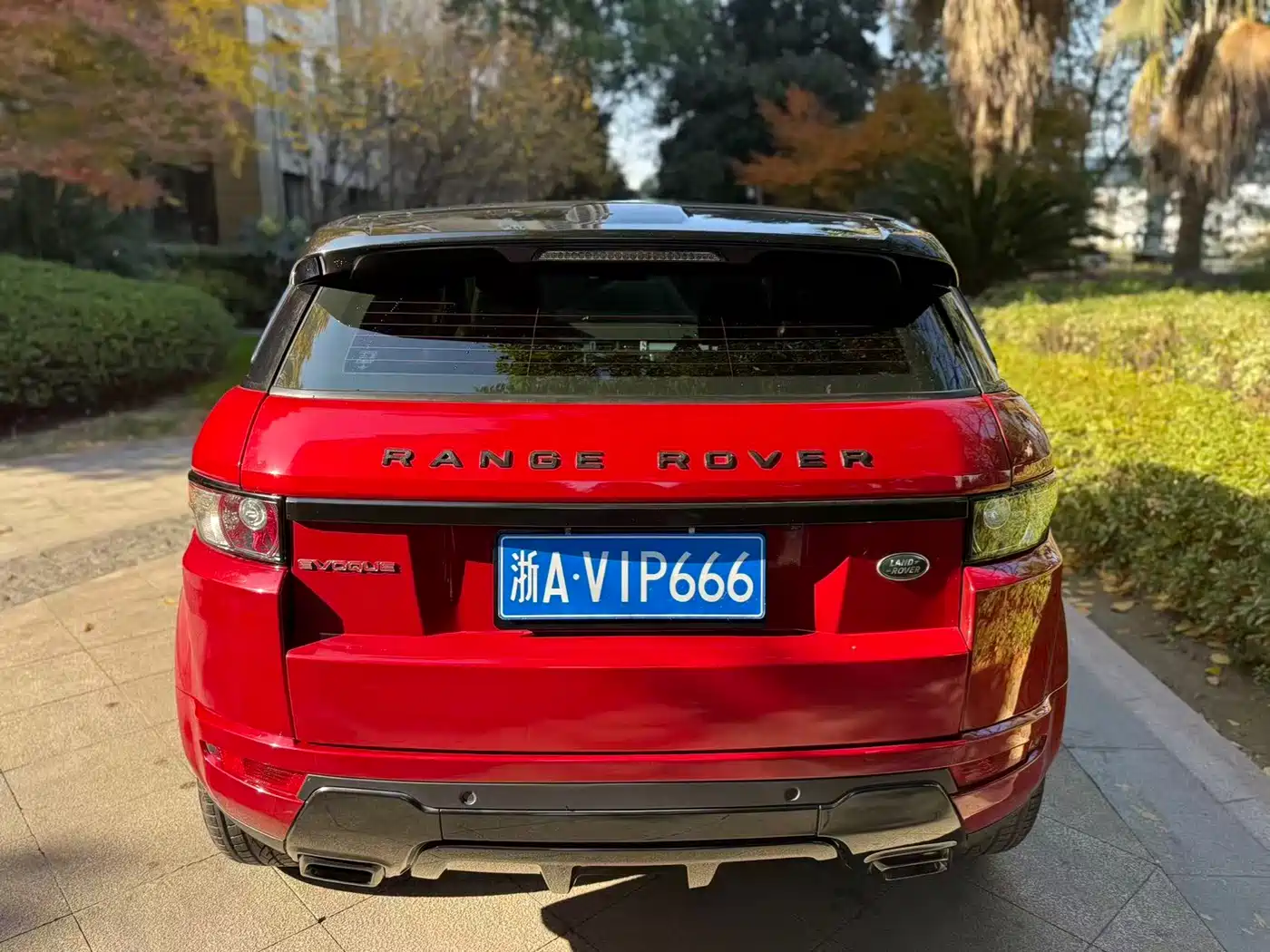 Land Rover Range Rover Evoque (Import) 2014 2.0T 5-door Brilliance Sport фото 6