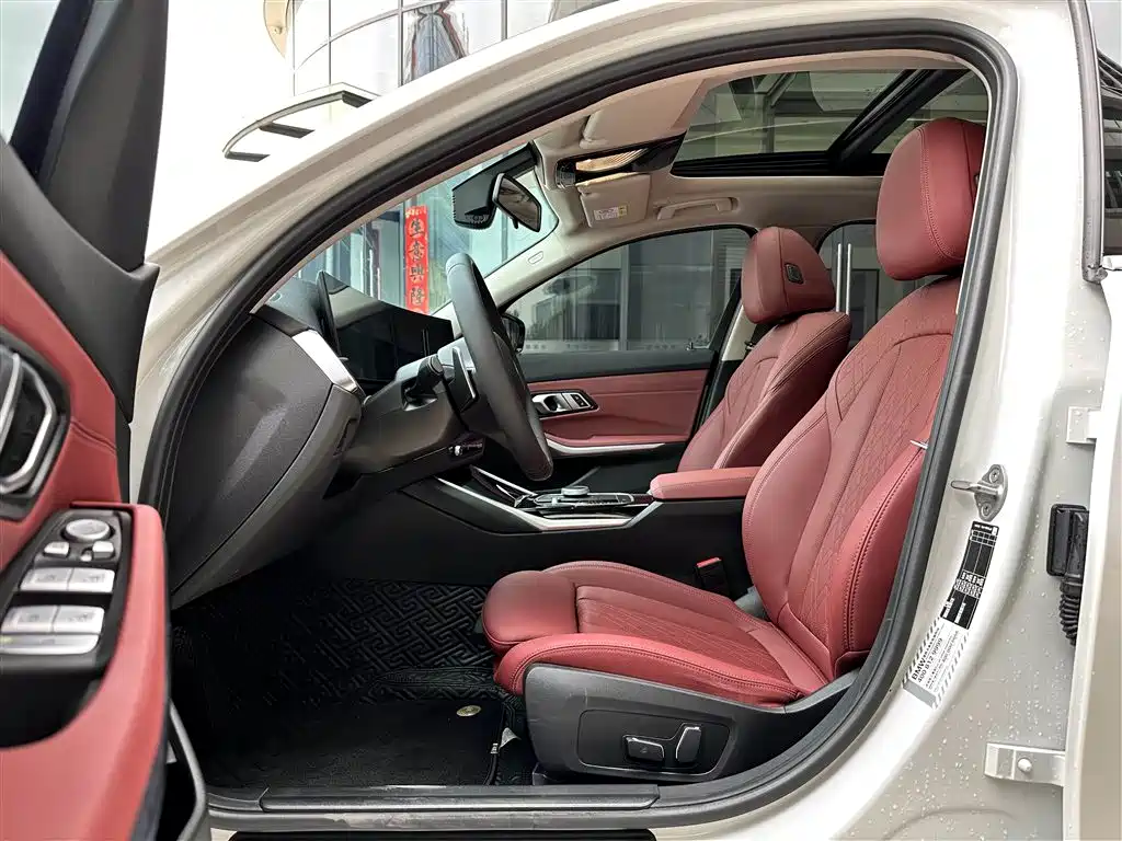 BMW 3 Series 2024 320Li M Sport Package фото 4