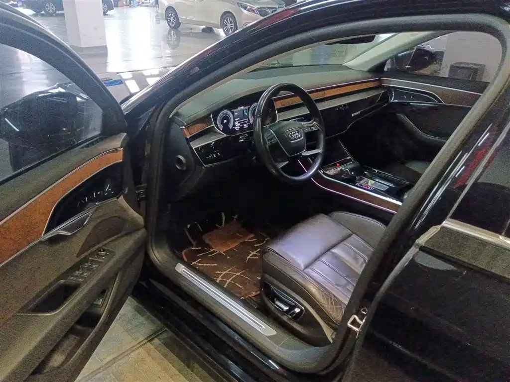 Audi A8 2018 A8L 55 TFSI quattro Launch Premium фото 16