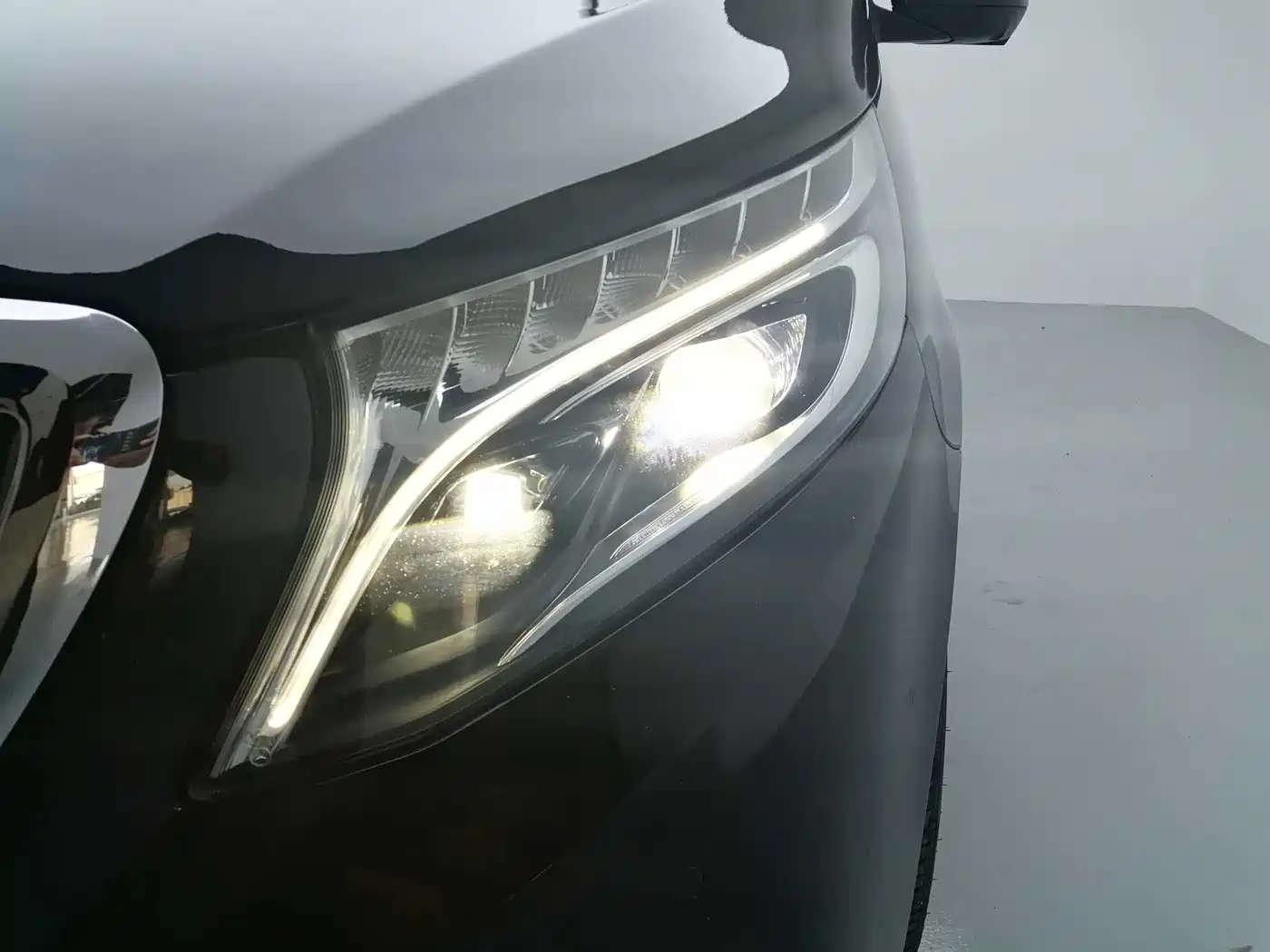 Mercedes-Benz V-Class 2020 Model V 260 L Long Wheelbase Luxury фото 18