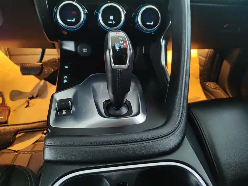 Jaguar E-PACE 2019 2018 Model P200 China V