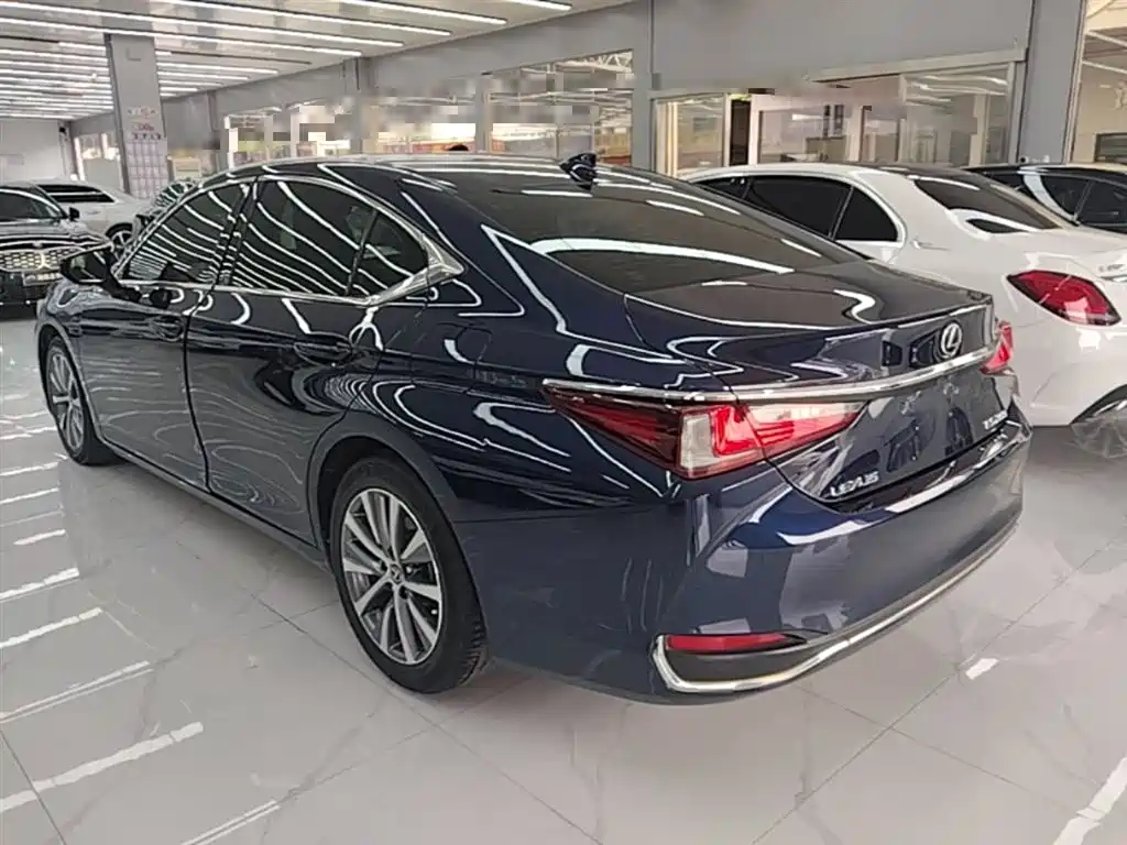 Lexus ES 2018 200 Excellence Edition China V фото 5