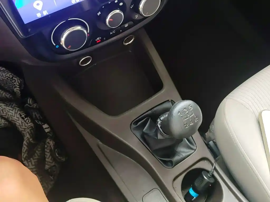 Wuling Motors Wuling Rongguang V 2017 2016 1.5L Standard