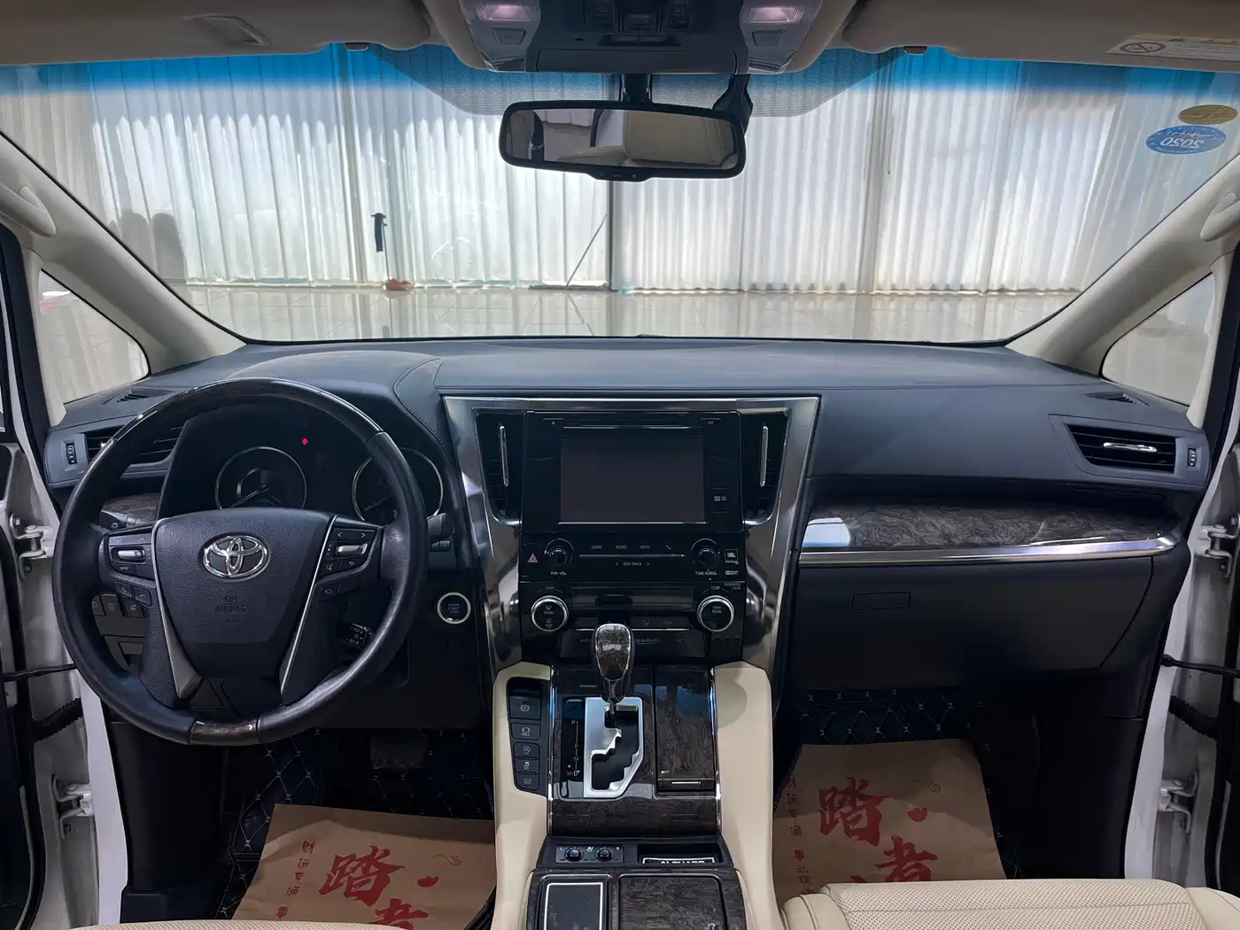 Toyota Alphard 2018 Facelift 3.5L Premium Edition фото 8