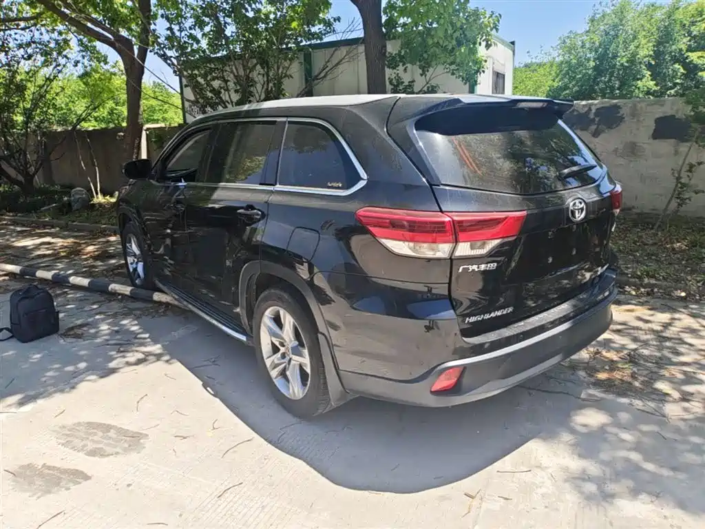 Toyota Highlander 2021 2.0T AWD Luxury 7-Seater фото 5