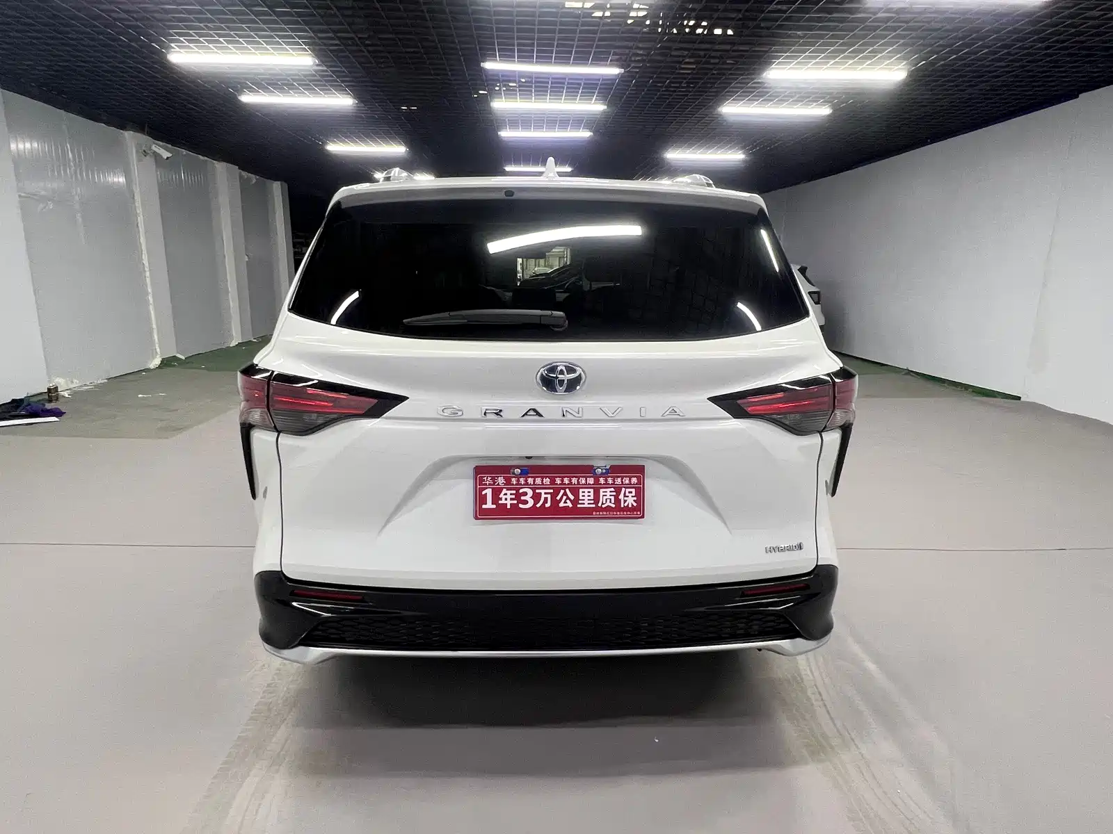 Фото 25 - Toyota Granvia